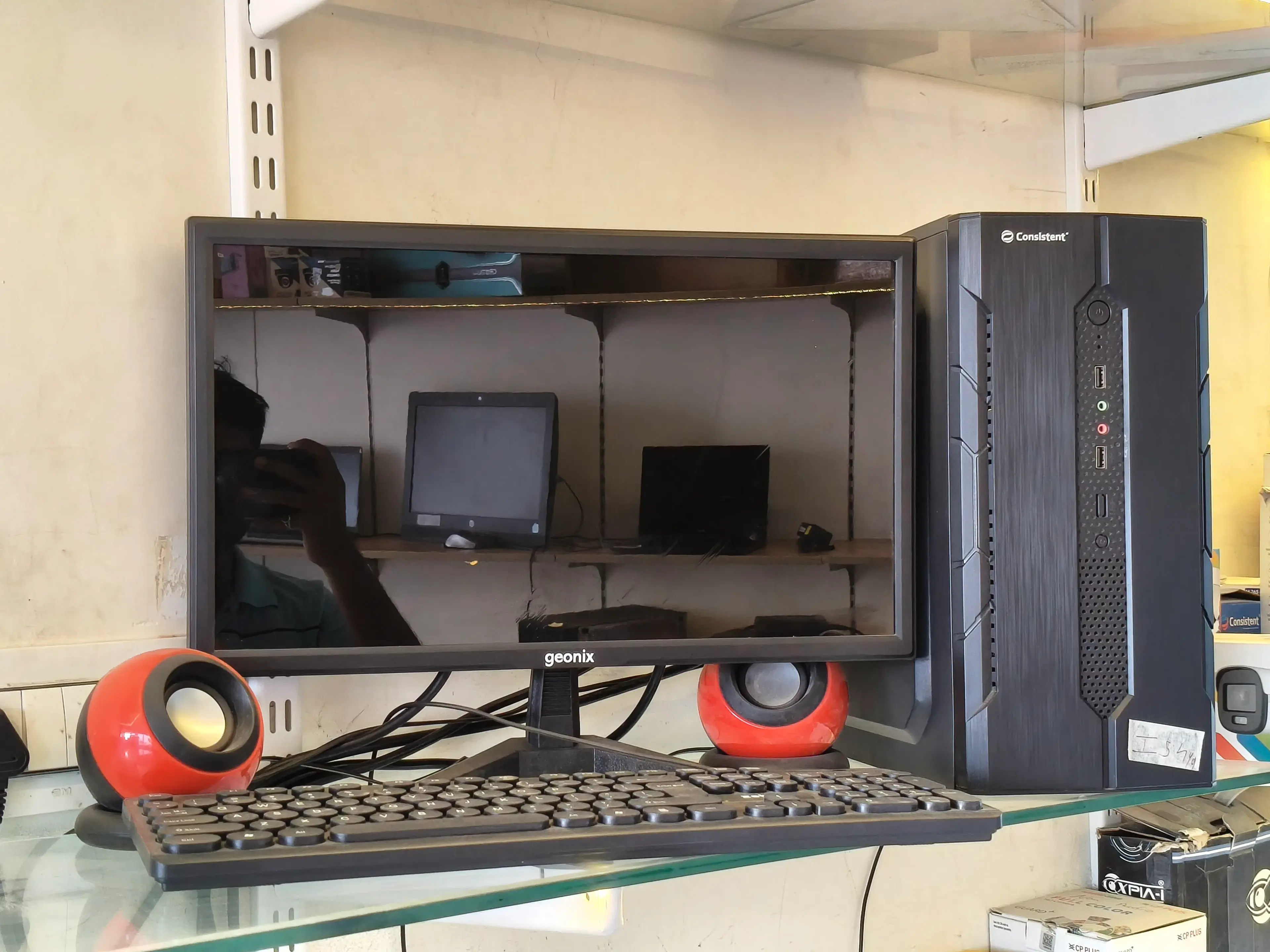 COMPLETE DESKTOP PC SETUP — image 1 of 1